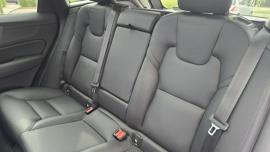 VOLVO XC60 -