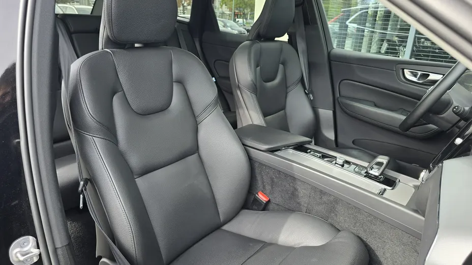 VOLVO XC60 -