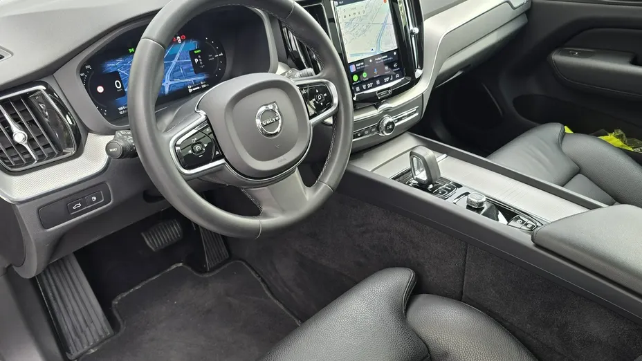 VOLVO XC60 -