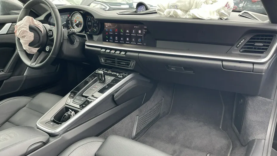 PORSCHE 911 -
