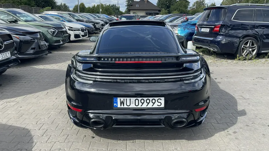 PORSCHE 911 -