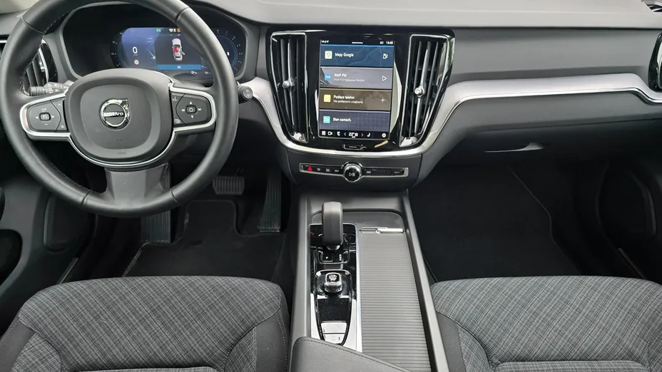 VOLVO V60 -