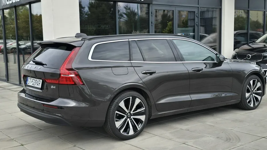 VOLVO V60 -