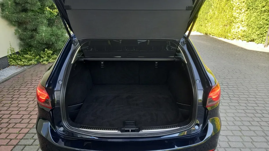 MAZDA 6 -