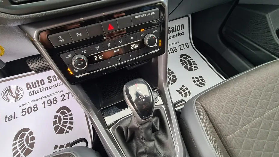VOLKSWAGEN T-Cross -