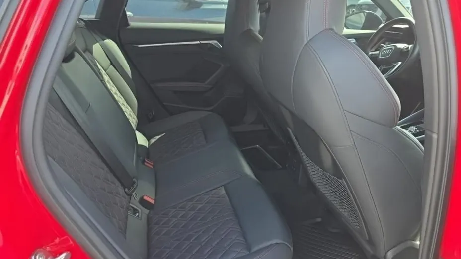 AUDI S3 Limousine -