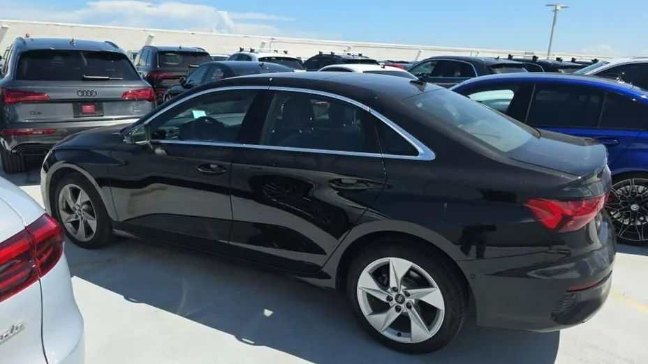 AUDI A3 Limousine -