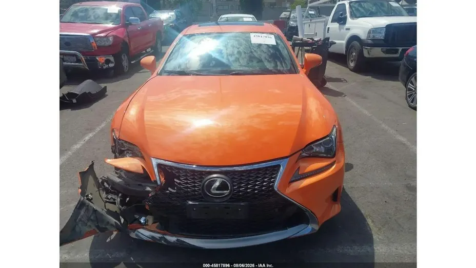 LEXUS RC -