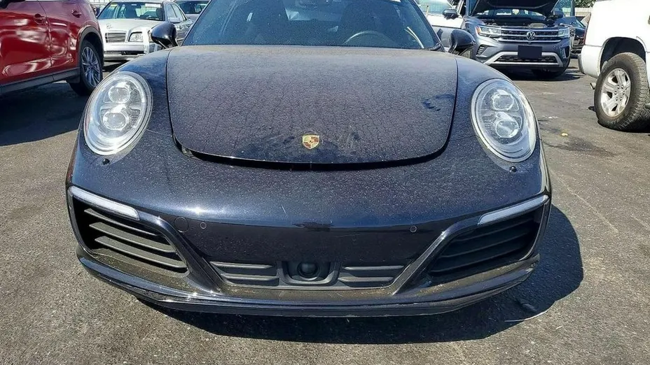 PORSCHE 911 -