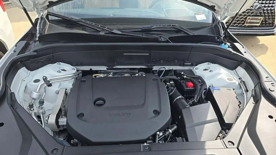 VOLVO XC90 -
