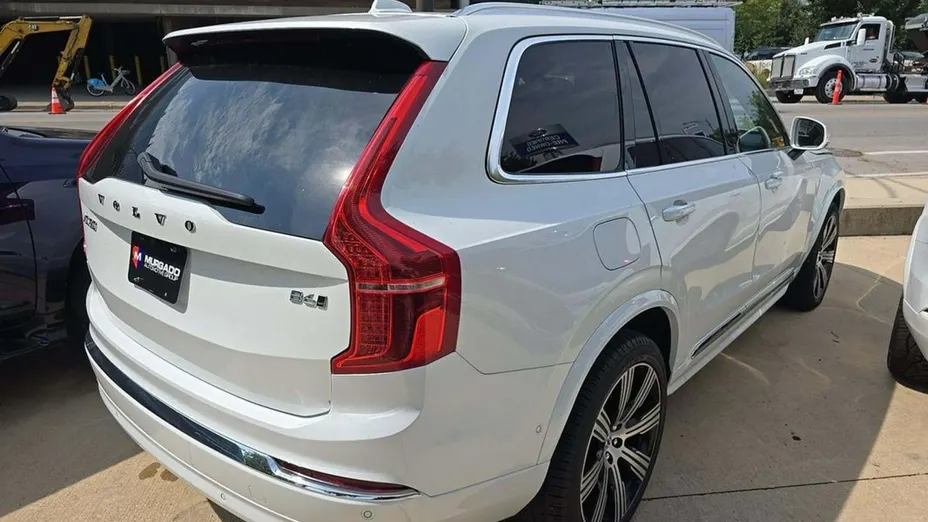 VOLVO XC90 -