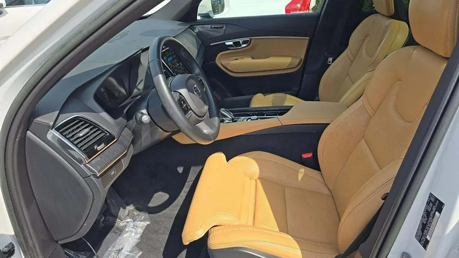 VOLVO XC90 -