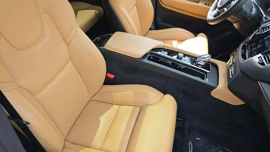 VOLVO XC90 -