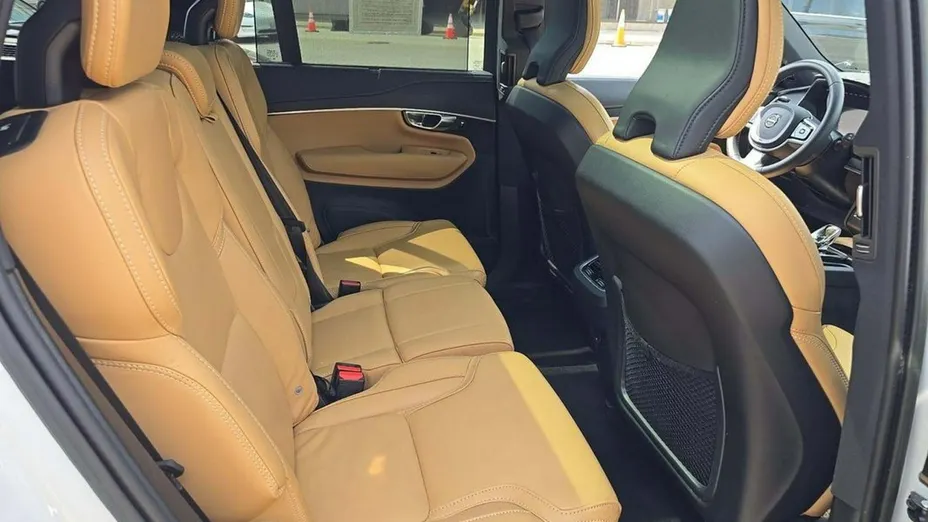 VOLVO XC90 -