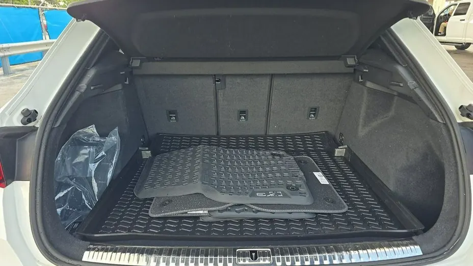 AUDI Q3 -