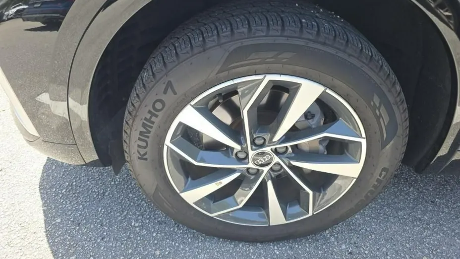 AUDI Q5 -