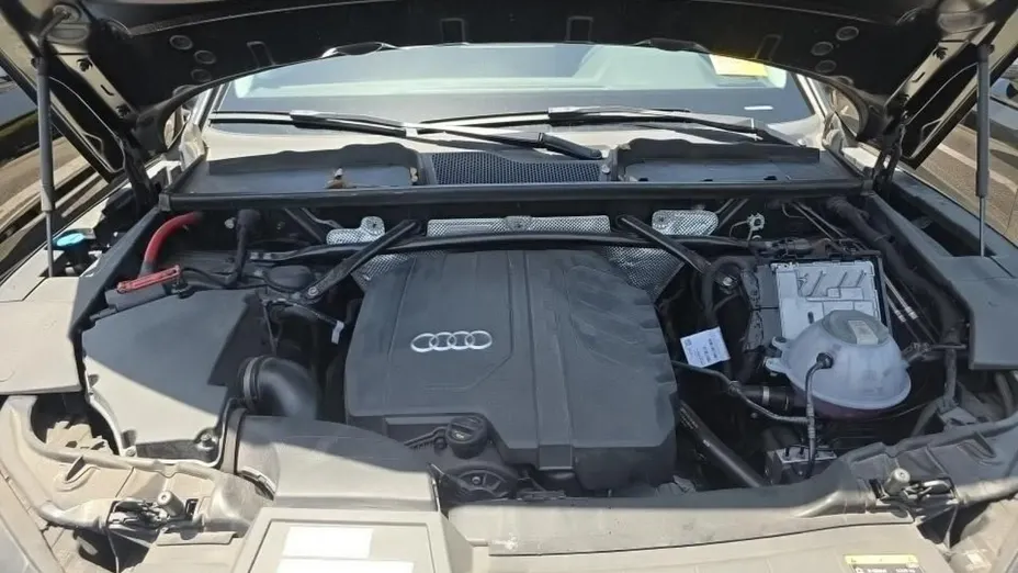 AUDI Q5 -