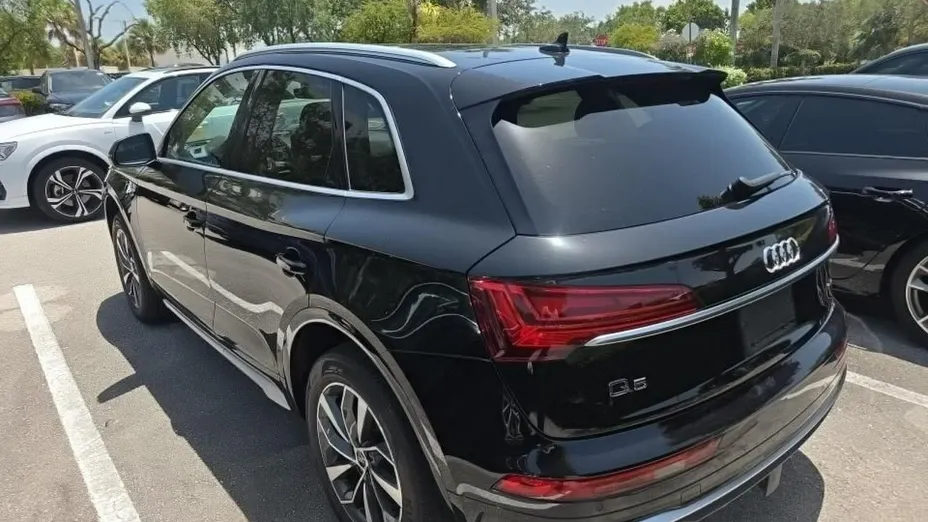 AUDI Q5 -