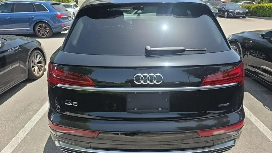 AUDI Q5 -