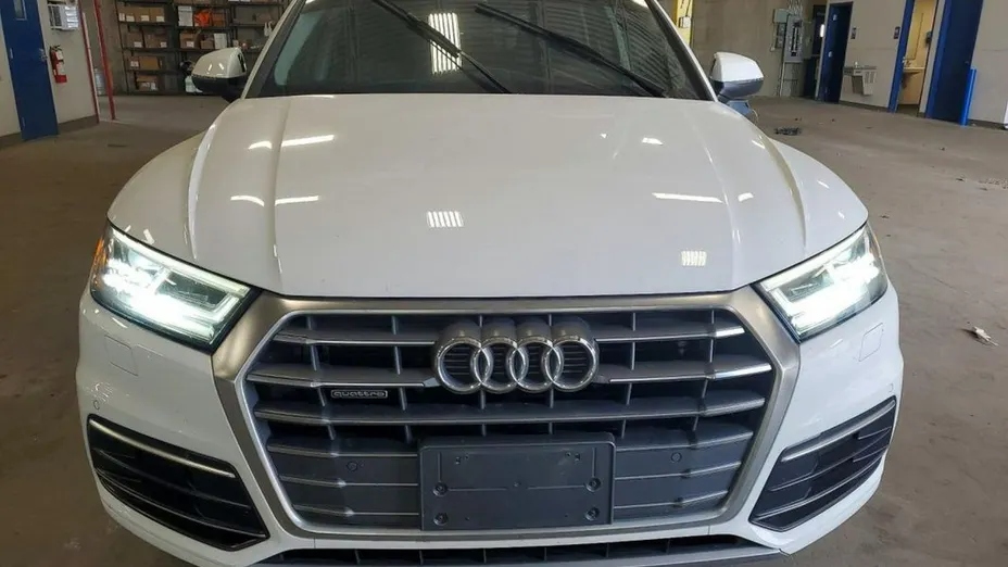 AUDI Q5 -