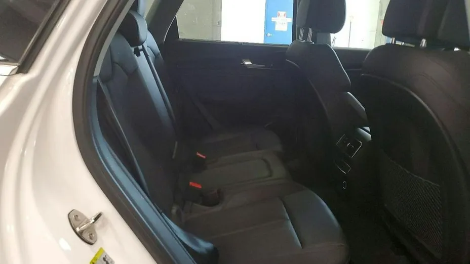 AUDI Q5 -