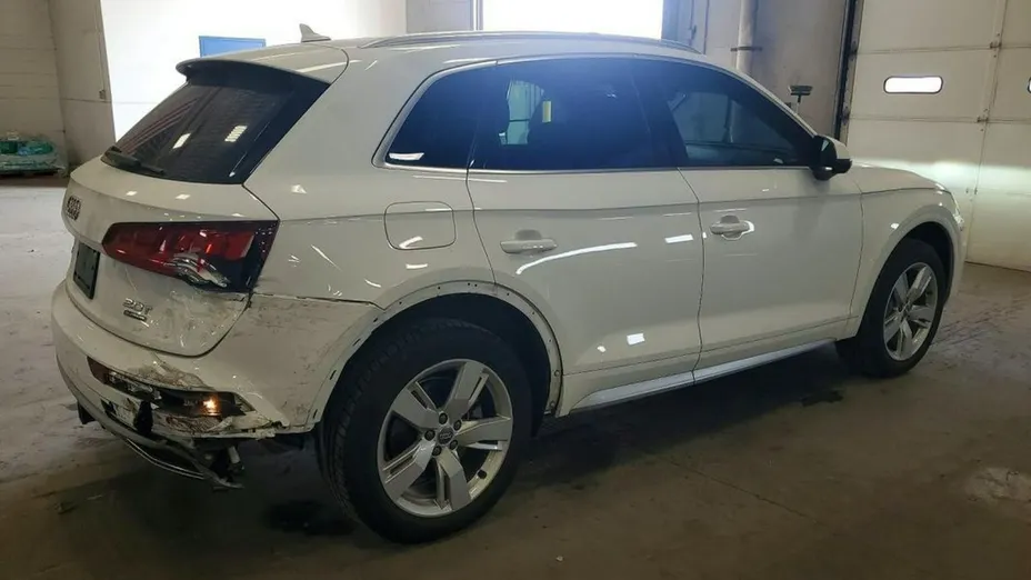 AUDI Q5 -