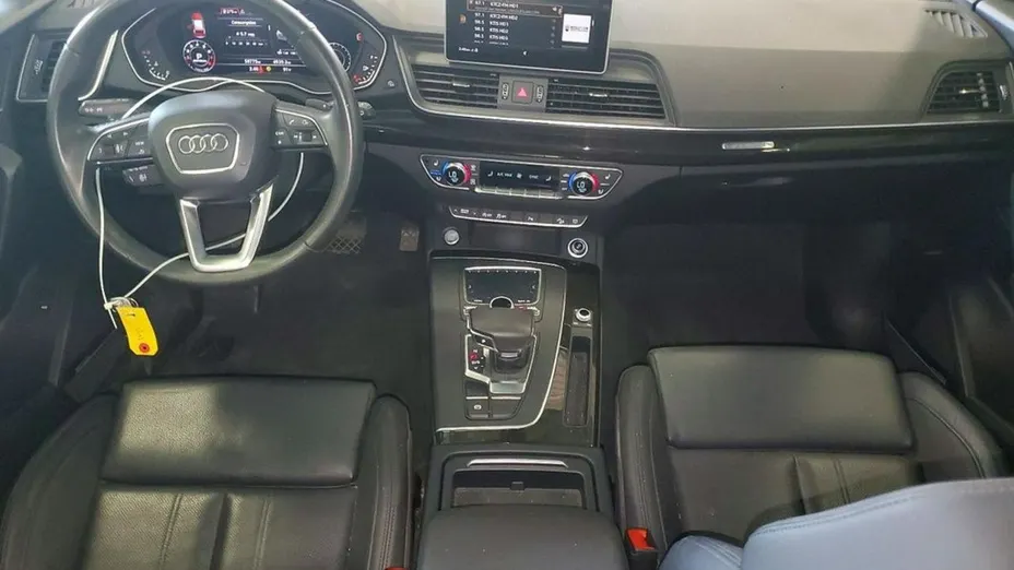 AUDI Q5 -