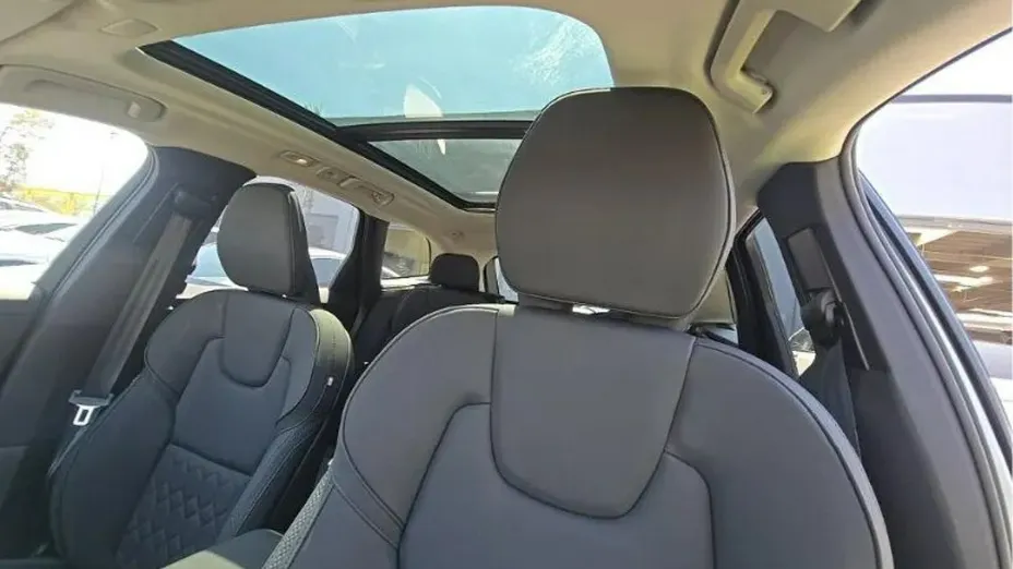 VOLVO XC60 -