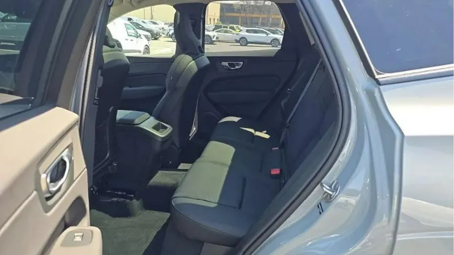 VOLVO XC60 -