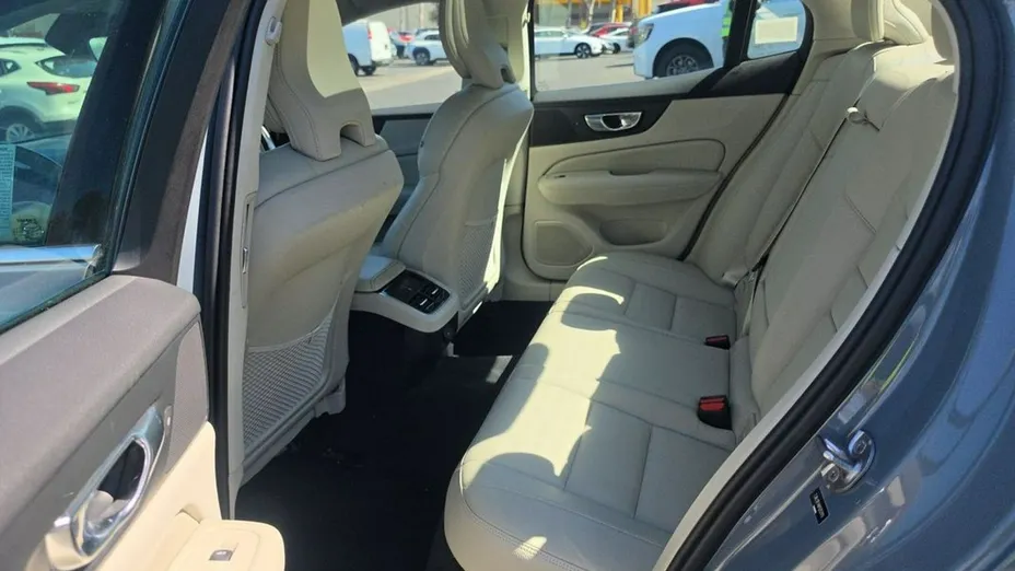 VOLVO S60 -