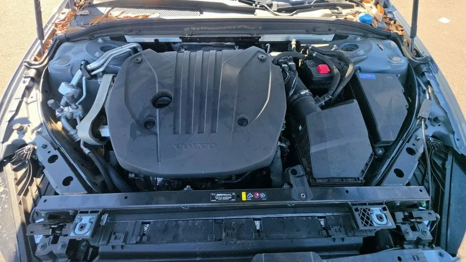 VOLVO S60 -