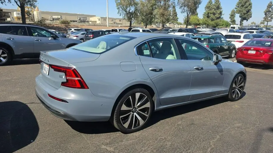 VOLVO S60 -