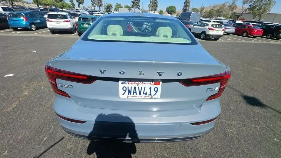 VOLVO S60 -