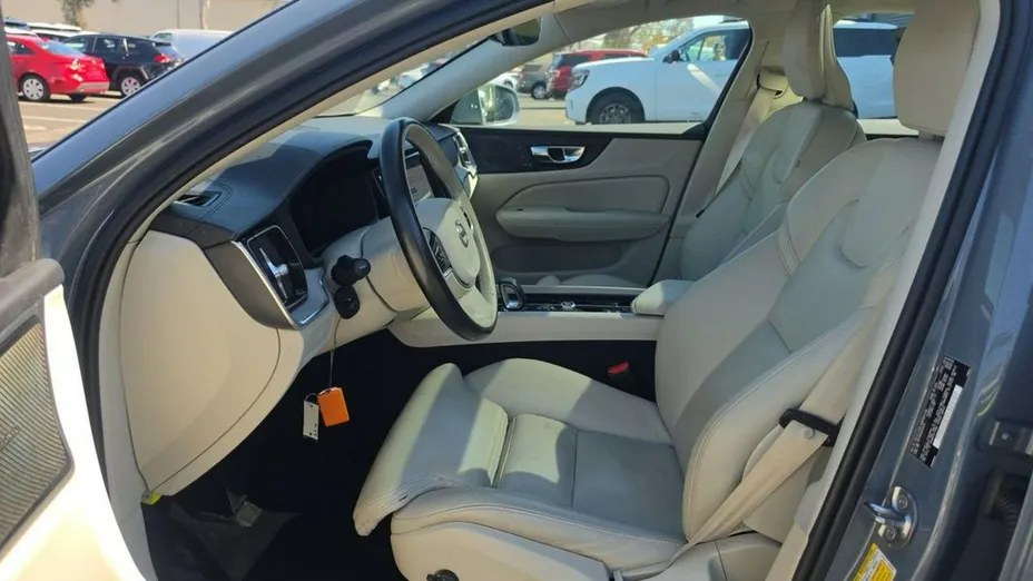 VOLVO S60 -