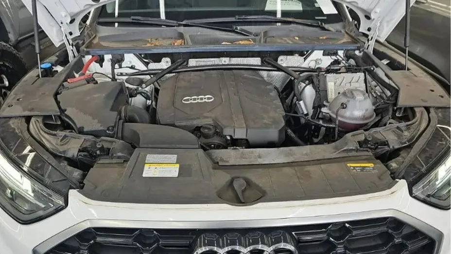 AUDI Q5 -