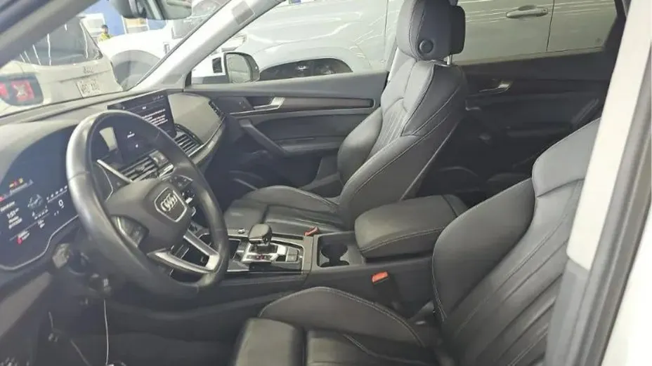 AUDI Q5 -