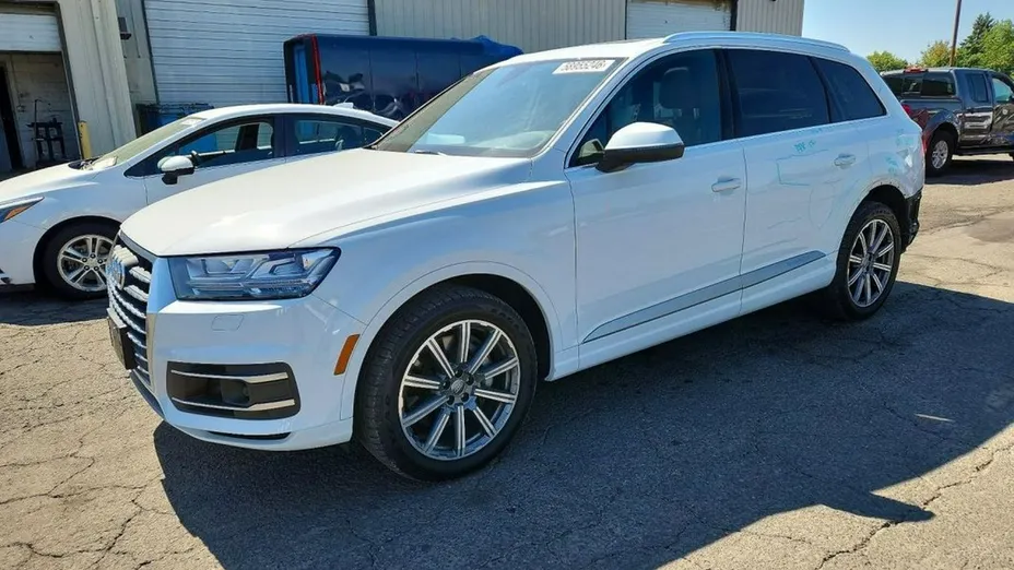 AUDI Q7 -