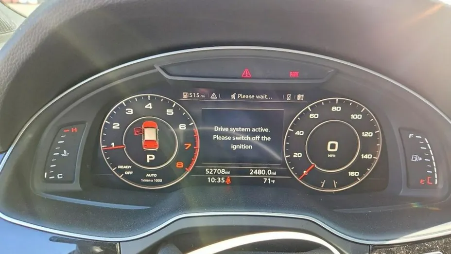 AUDI Q7 -