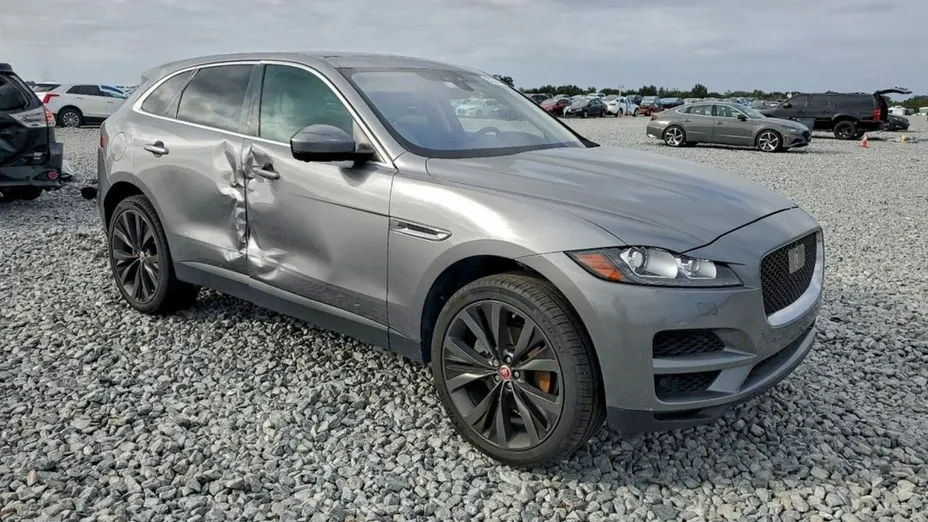 JAGUAR F-Pace -