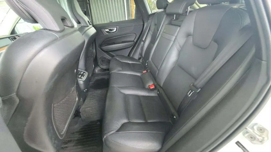 VOLVO XC60 -