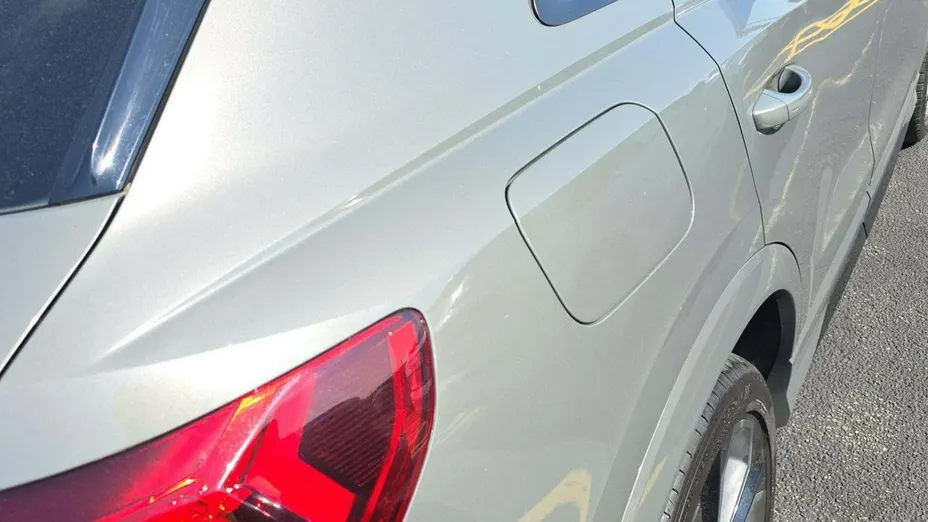 AUDI Q3 -