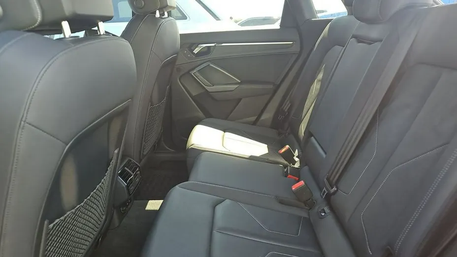 AUDI Q3 -