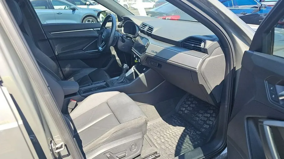 AUDI Q3 -