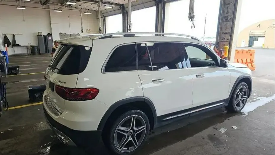 MERCEDES-BENZ GLB -