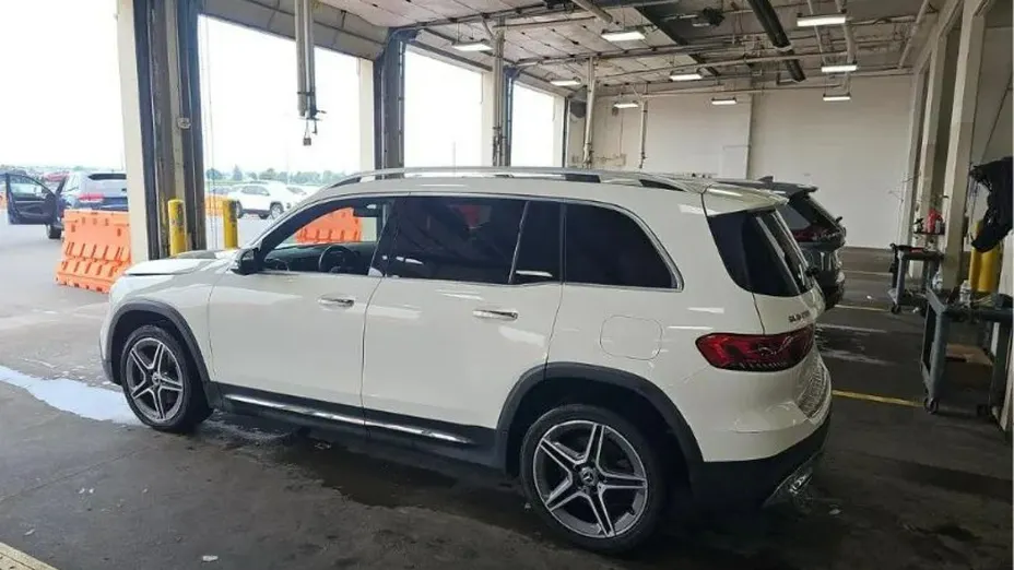 MERCEDES-BENZ GLB -