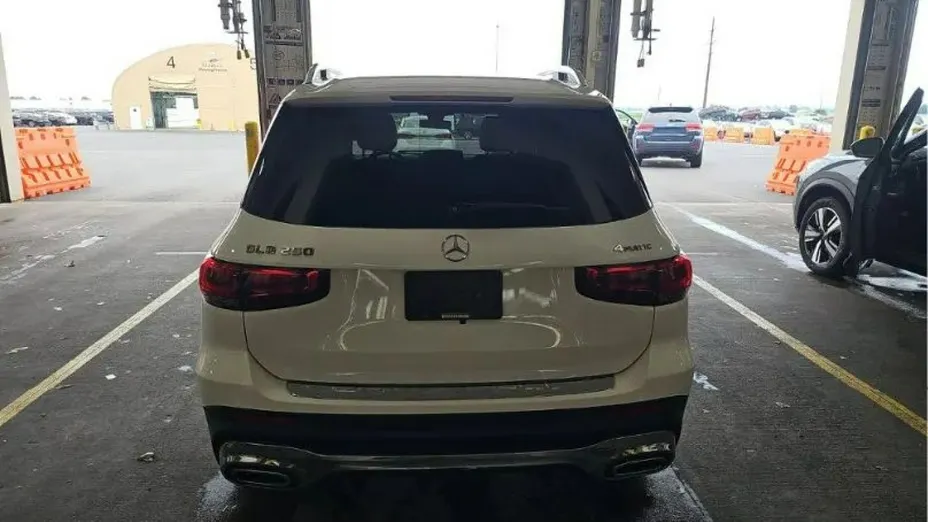 MERCEDES-BENZ GLB -