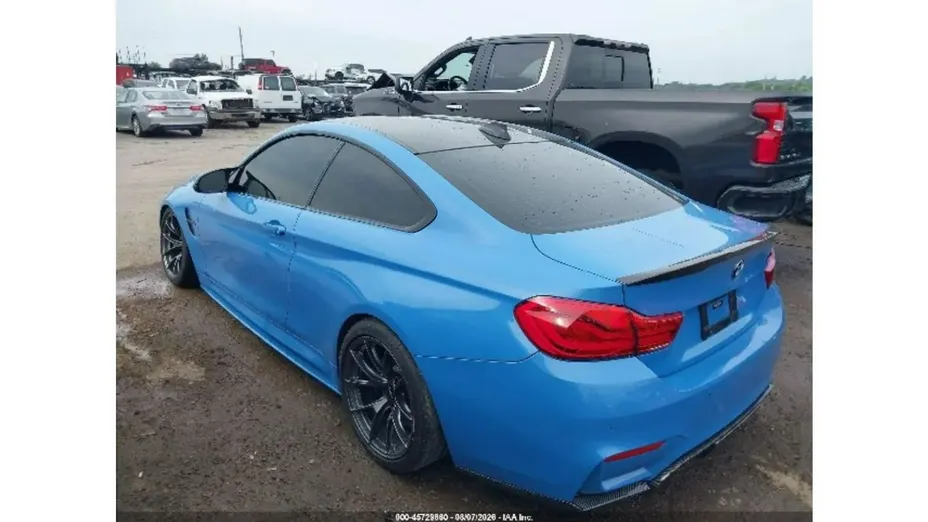 BMW M4 -