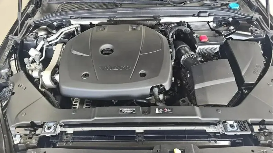 VOLVO S60 -