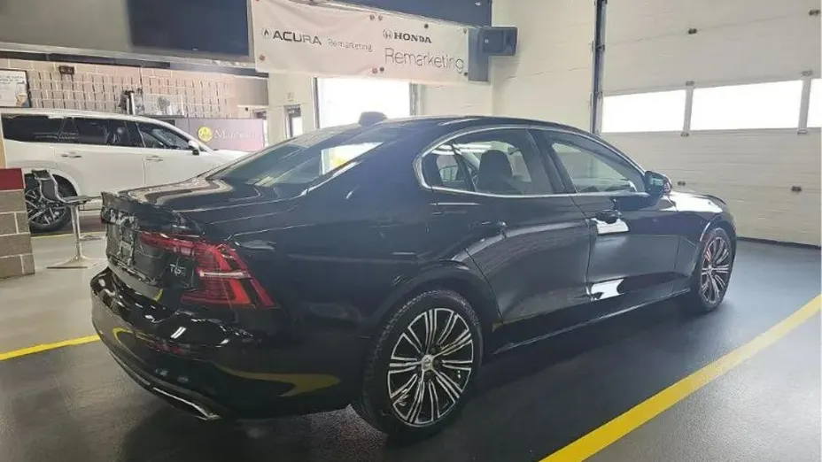 VOLVO S60 -