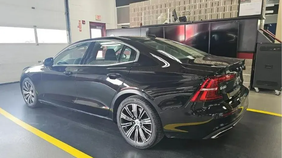 VOLVO S60 -